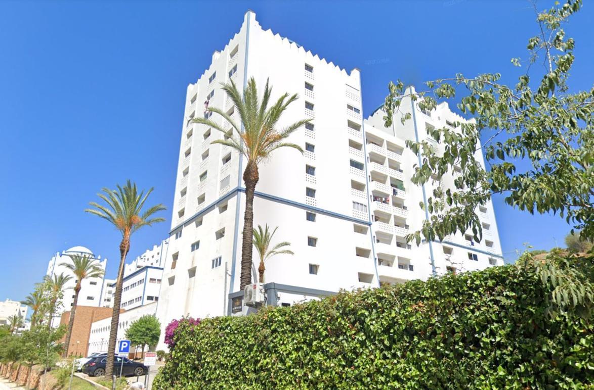 One Bedroom West Apartment - Tower B ポルティマン エクステリア 写真